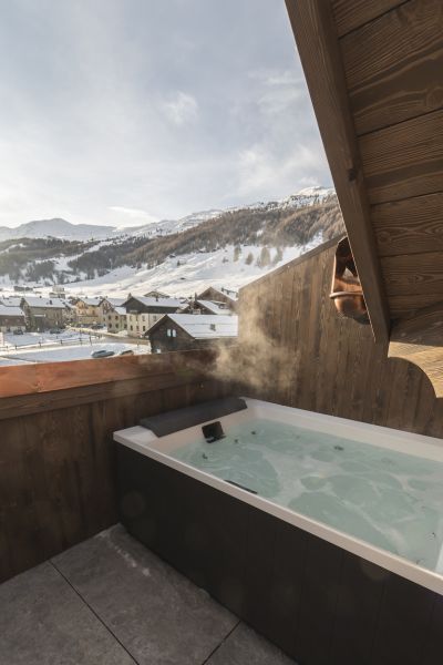 Suite with outdoor pool